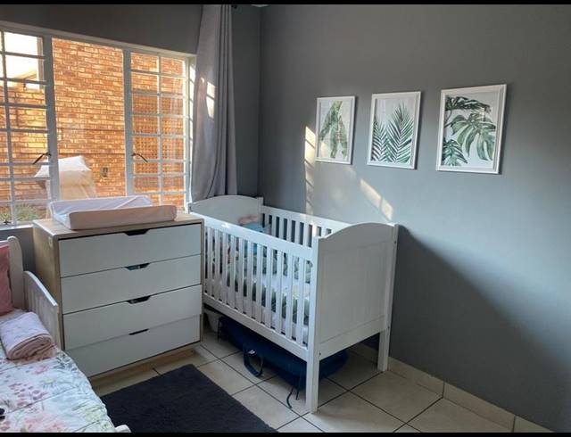 2 BEDROOM APARTMENT FOR SALE IN DIE HOEWES